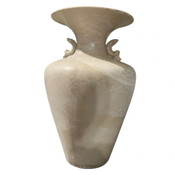 Handcrafted vase - Picture 1 of 5